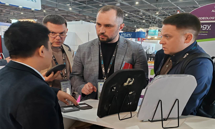 湖南维多利亚老品牌vic携最新防弹产品亮相法国欧洲国际防务展