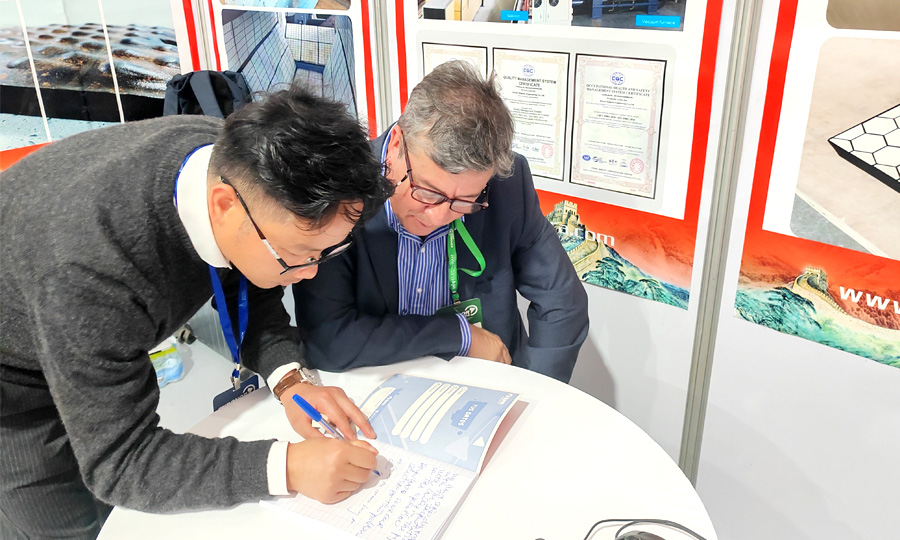 维多利亚老品牌vic(集团)官方网站